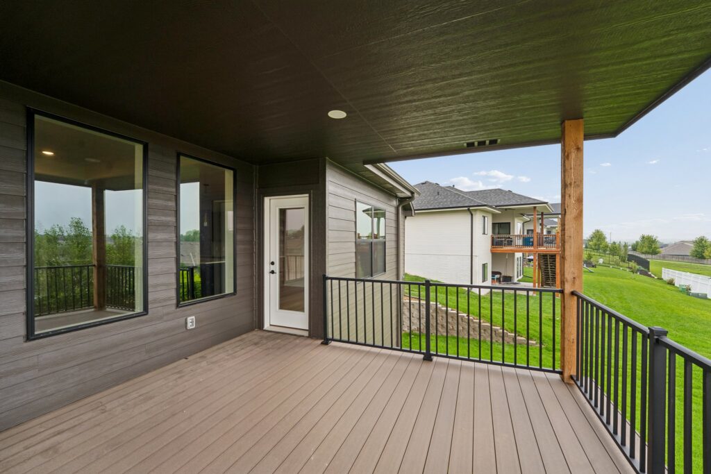 9-web-or-mls-9655 - 7805 N 167th Ave_009