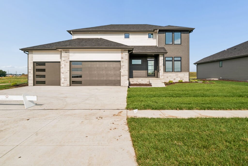 1-print-3806 Prairie Breeze Road_001
