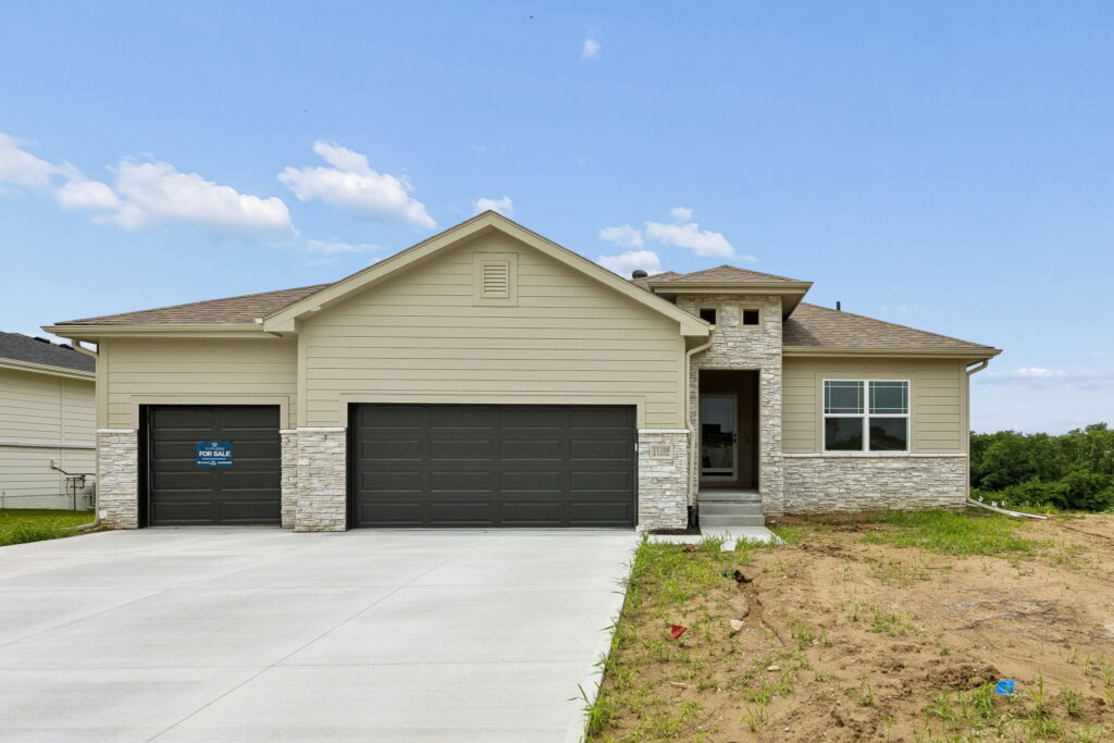1-web-or-mls-11108 N 173rd St_001