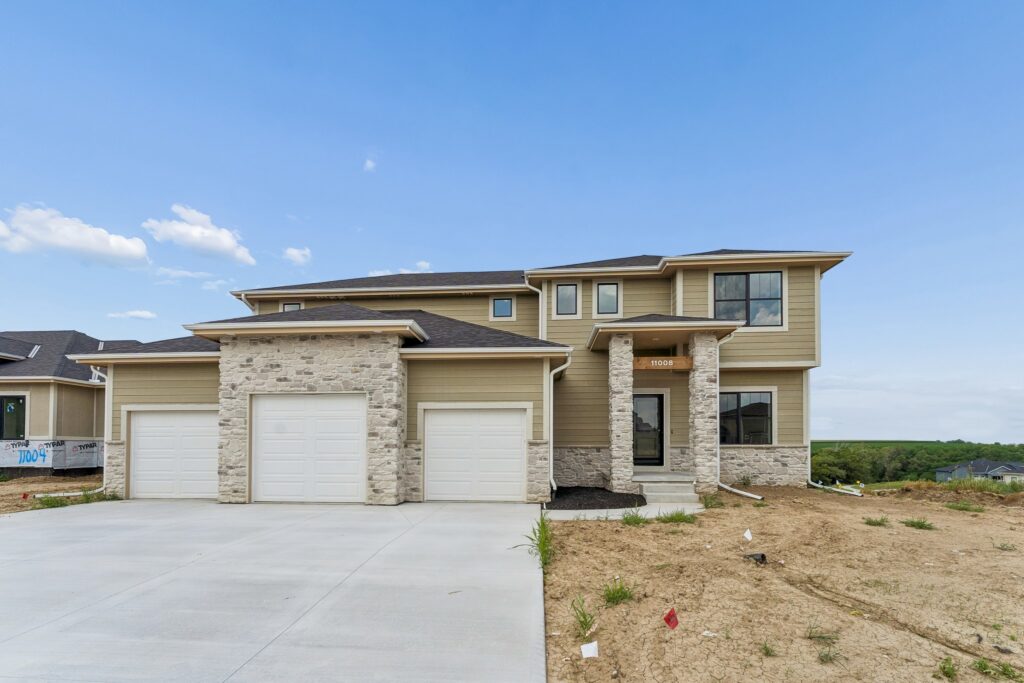 1-web-or-mls-9344 - 11008 N 172nd St_001