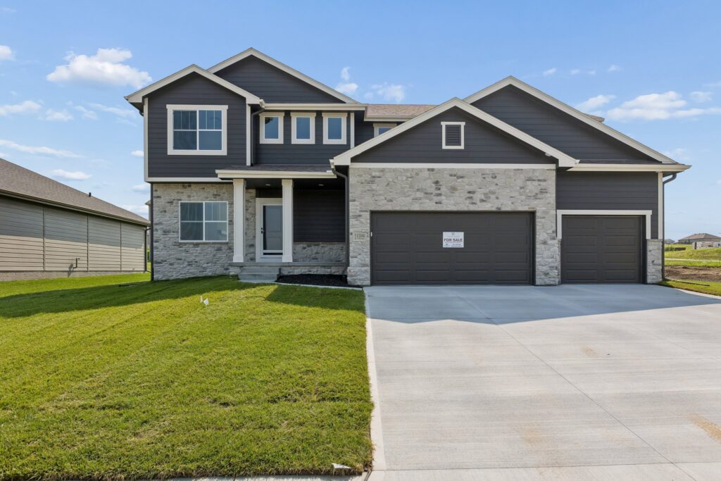 1-web-or-mls-9658 - 10959 N 173rd Ave_001