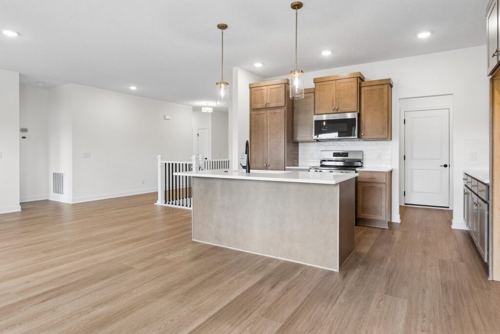 10-web-or-mls-11108 N 173rd St_010
