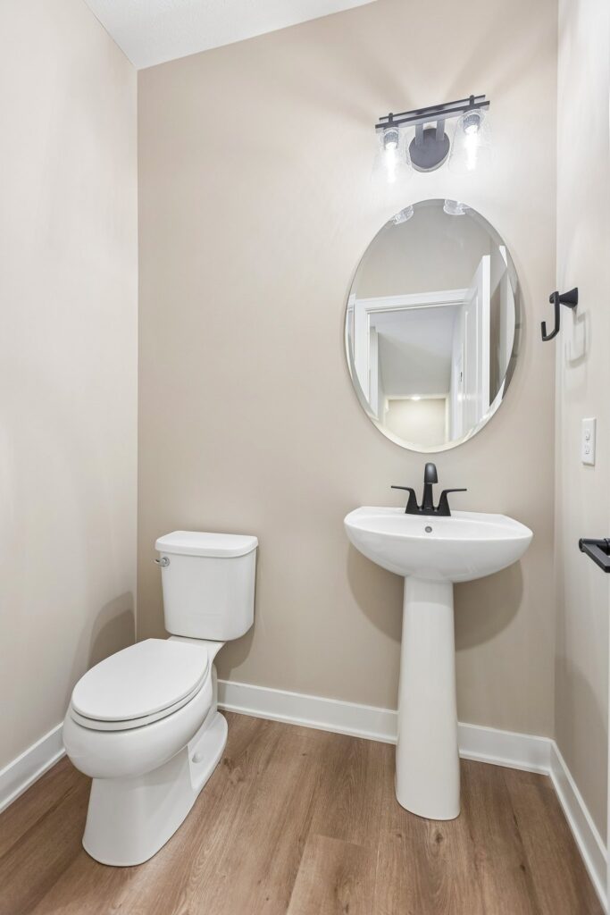 10-web-or-mls-8363 - 7713 N 116th Ave - 010