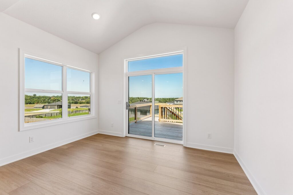 10-web-or-mls-9343 - 11101 N 161st St_010