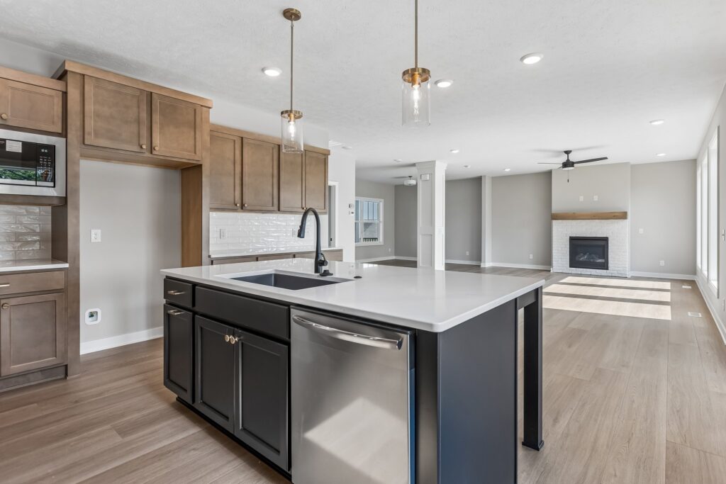 10-web-or-mls-9657 - 11209 N 173rd St_010