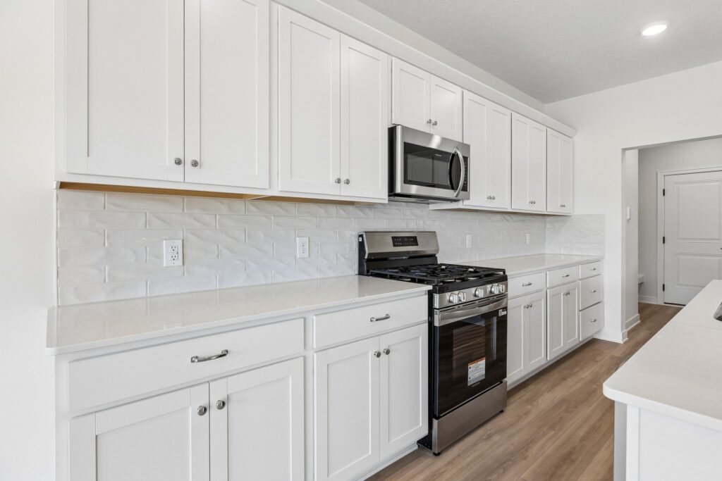 11-web-or-mls-16101 Isabella St_010