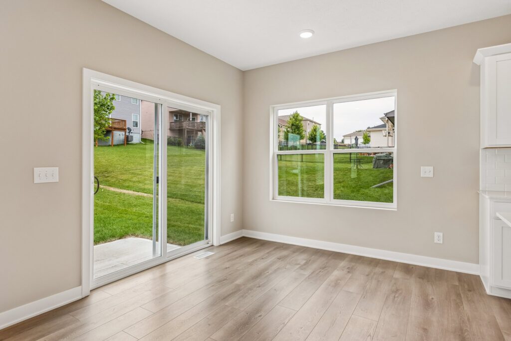 11-web-or-mls-9412 - 7713 N 116th St_011