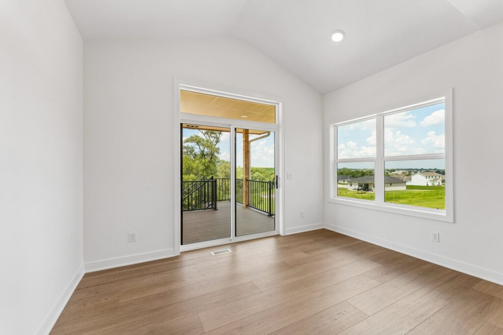12-web-or-mls-9344 - 11008 N 172nd St_013