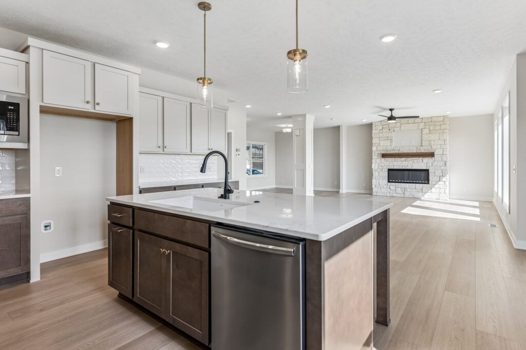 13-web-or-mls-11003 N 159th Ave_013