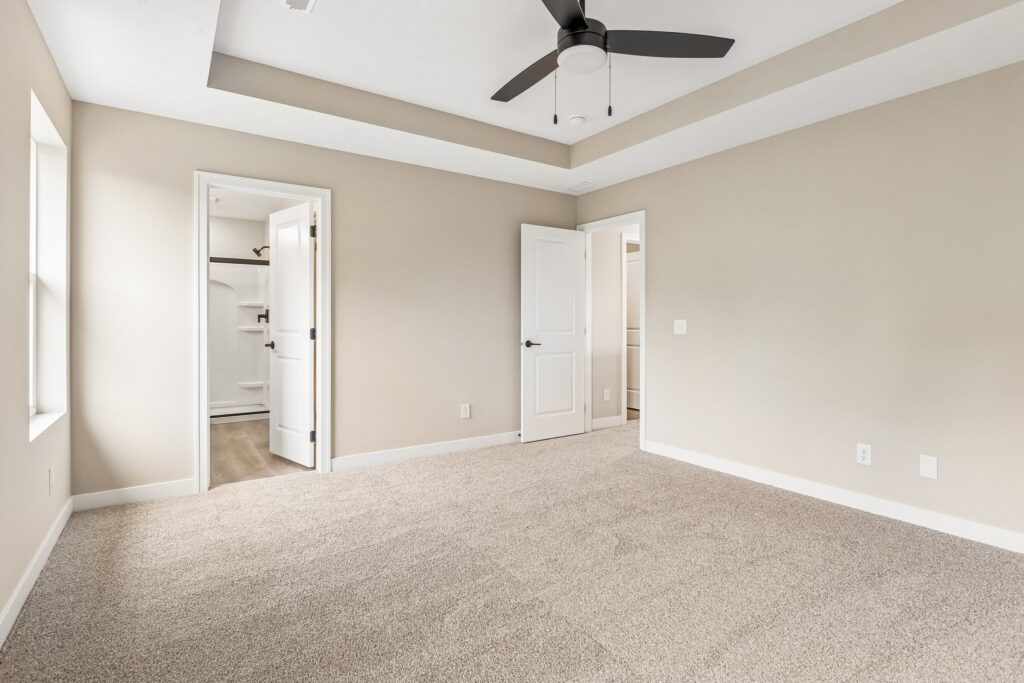 13-web-or-mls-9412 - 7713 N 116th St_013