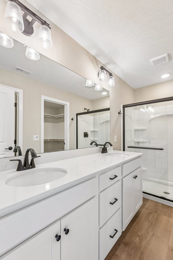 14-web-or-mls-9412 - 7713 N 116th St_014