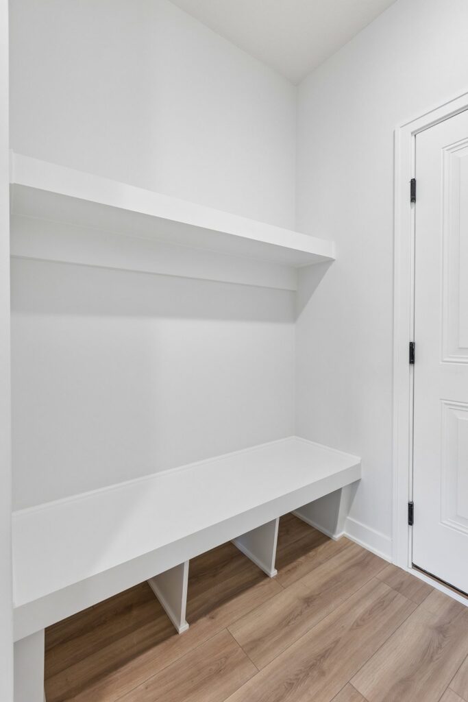 15-web-or-mls-16101 Isabella St_014