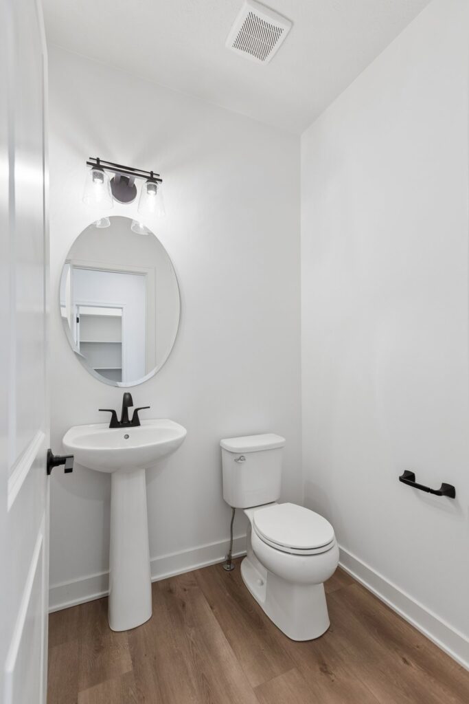 15-web-or-mls-8320 - 7716 N 116th Ave - 015