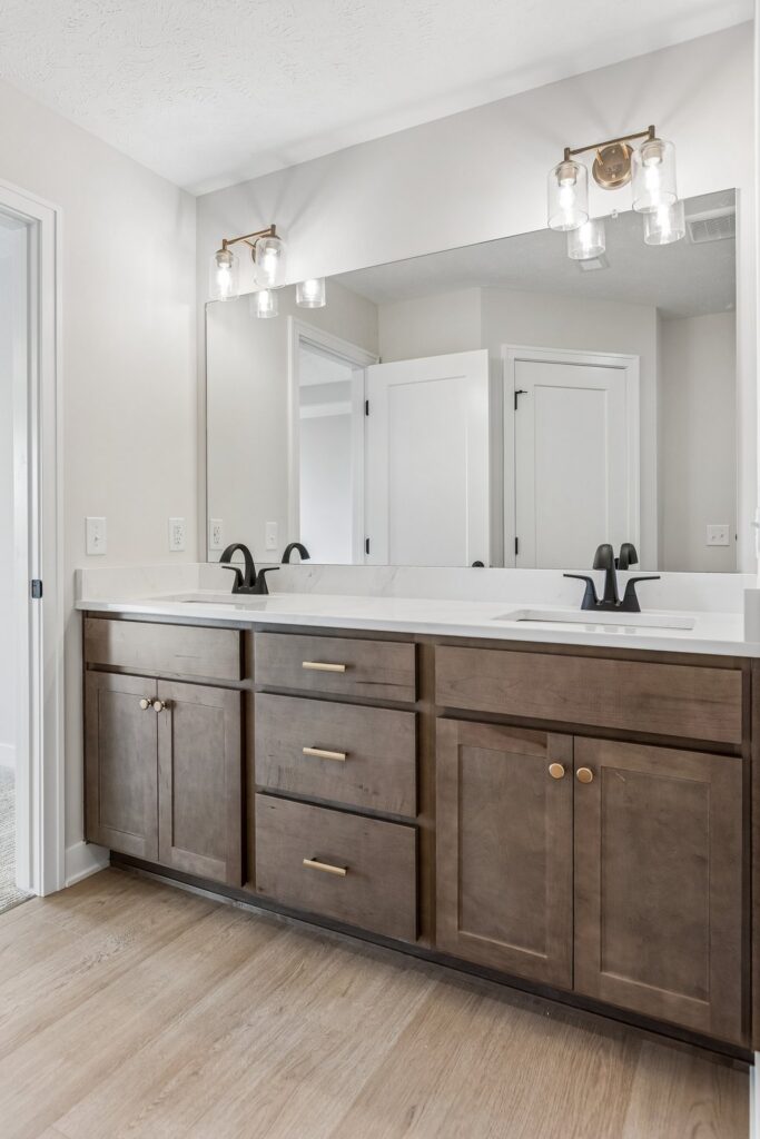 17-web-or-mls-11003 N 159th Ave_017