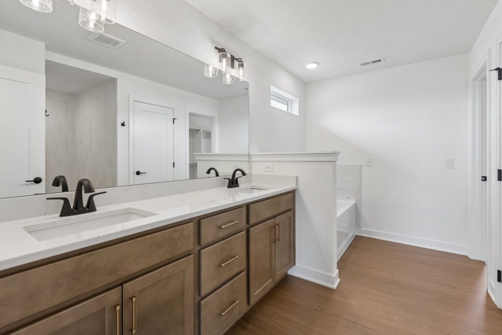 17-web-or-mls-9659 - 11103 N 161st Ave_017