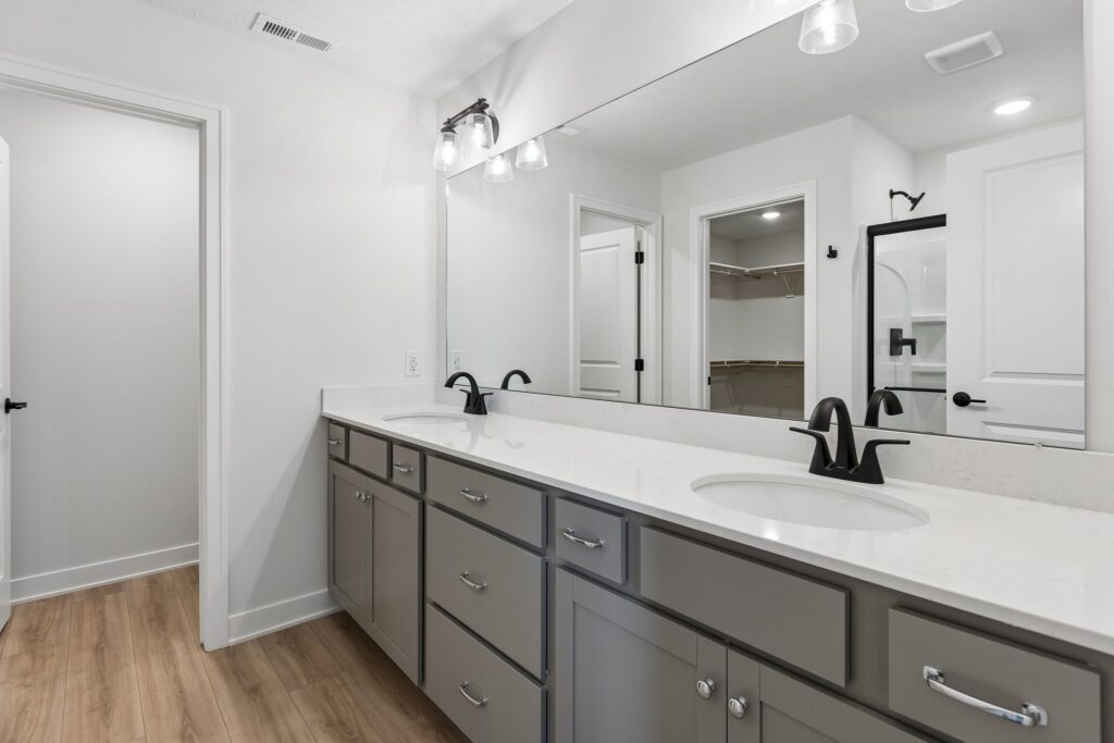 18-web-or-mls-16101 Isabella St_017