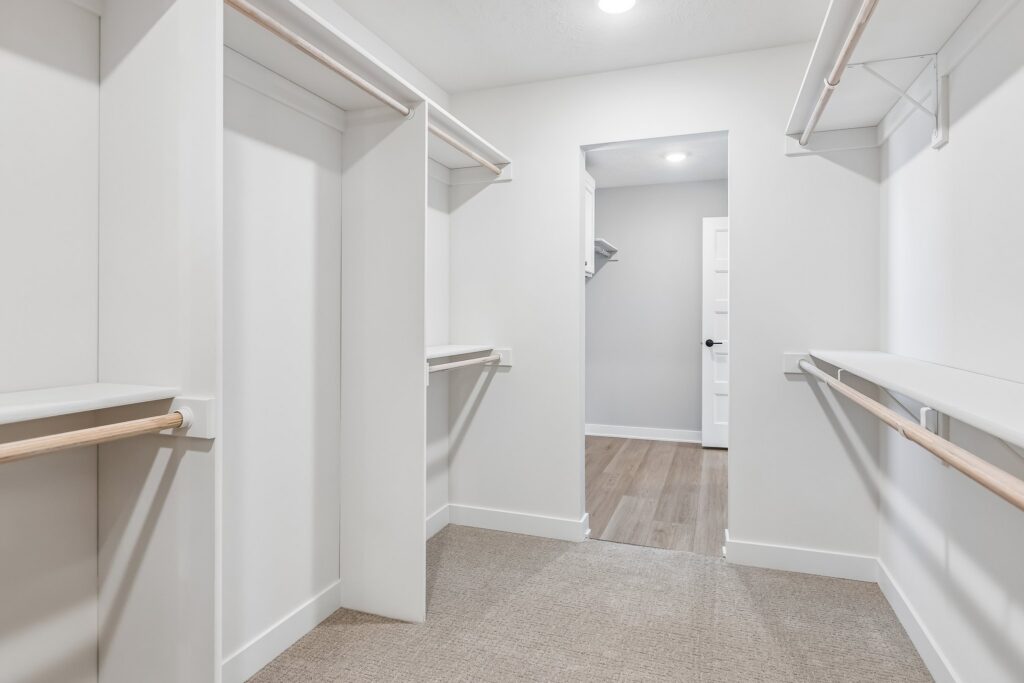 18-web-or-mls-9657 - 11209 N 173rd St_018