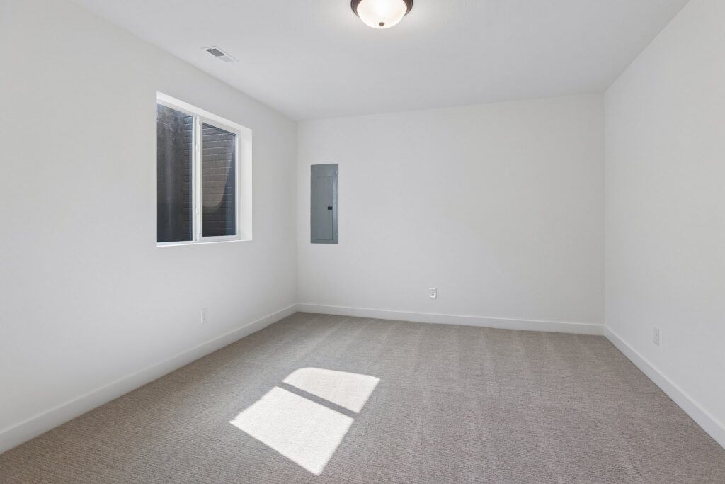 18-web-or-mls-9658 - 10959 N 173rd Ave_018