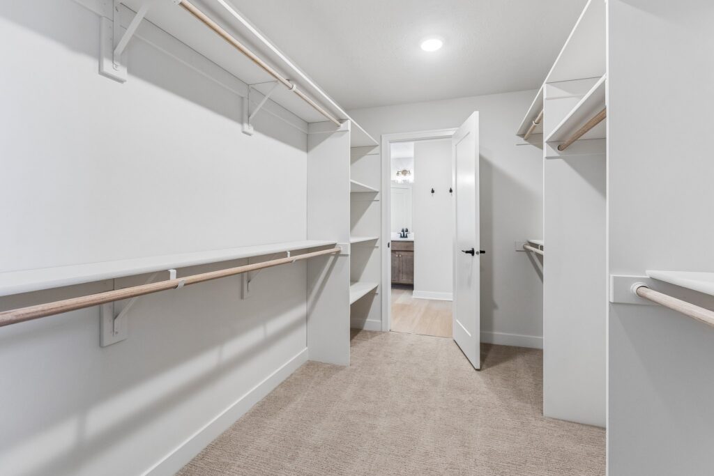 19-web-or-mls-11003 N 159th Ave_019