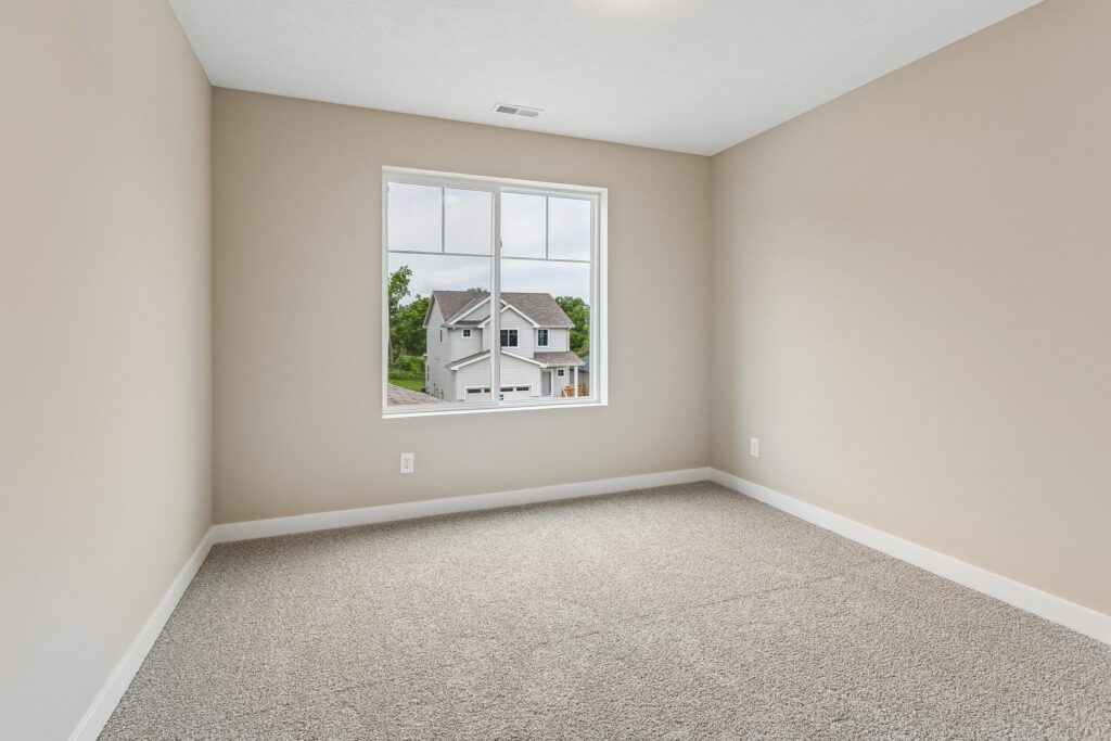 19-web-or-mls-9412 - 7713 N 116th St_019