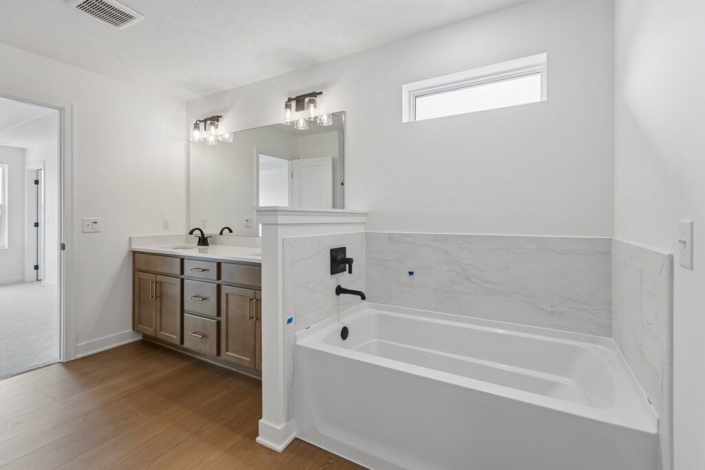 19-web-or-mls-9659 - 11103 N 161st Ave_019