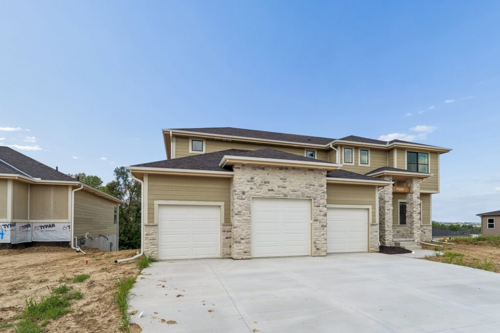 2-web-or-mls-9344 - 11008 N 172nd St_002