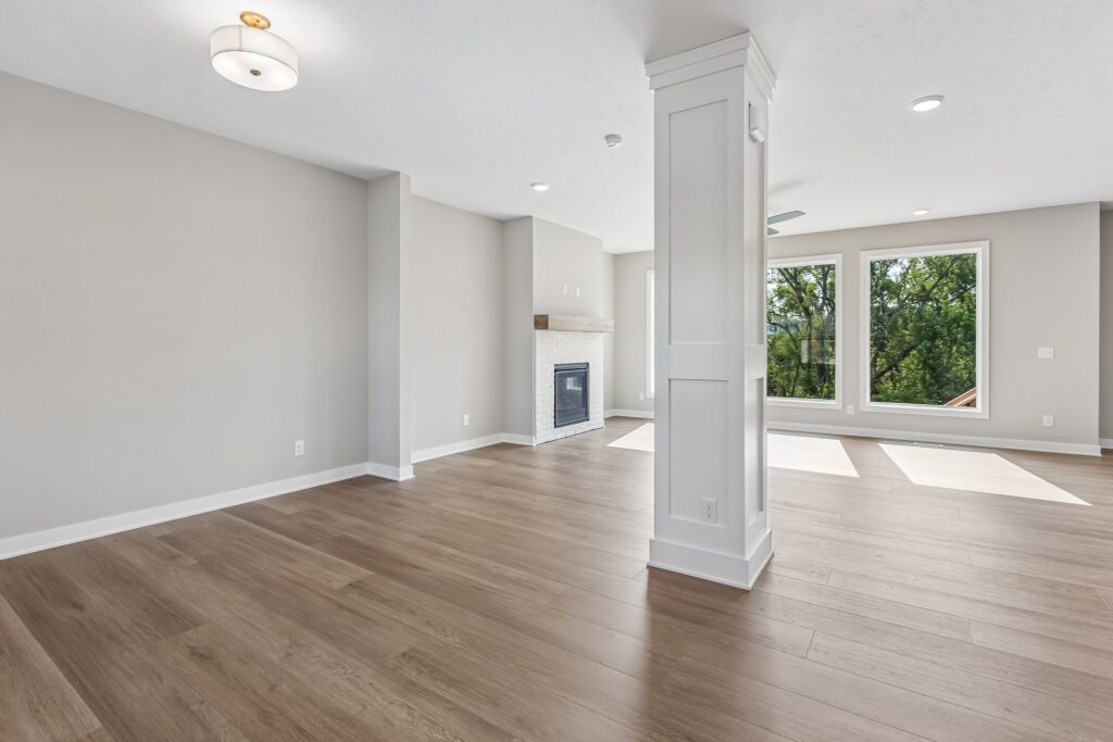 2-web-or-mls-9657 - 11209 N 173rd St_002