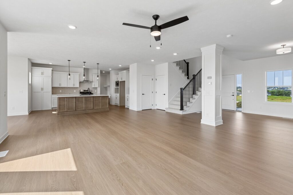 2-web-or-mls-9659 - 11103 N 161st Ave_002