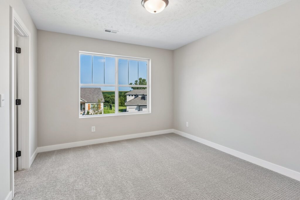 20-web-or-mls-9657 - 11209 N 173rd St_020