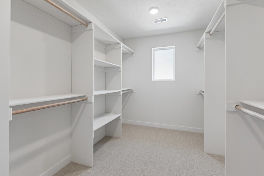 20-web-or-mls-9659 - 11103 N 161st Ave_020