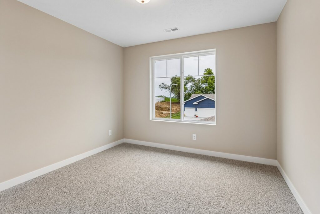 21-web-or-mls-9412 - 7713 N 116th St_021