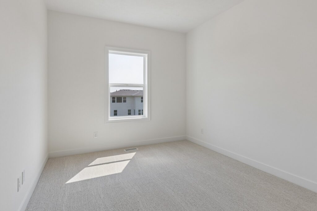 21-web-or-mls-9659 - 11103 N 161st Ave_021