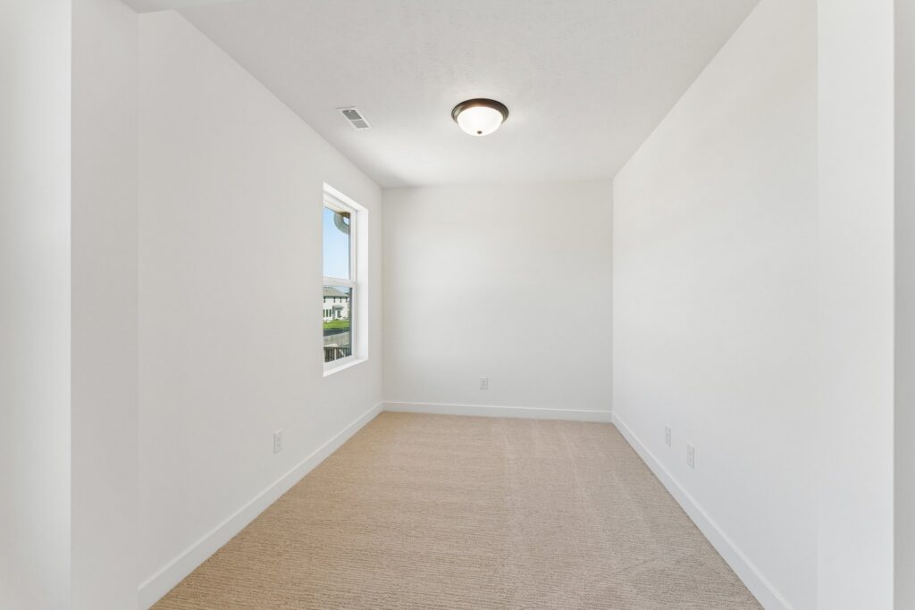 22-web-or-mls-9343 - 11101 N 161st St_022