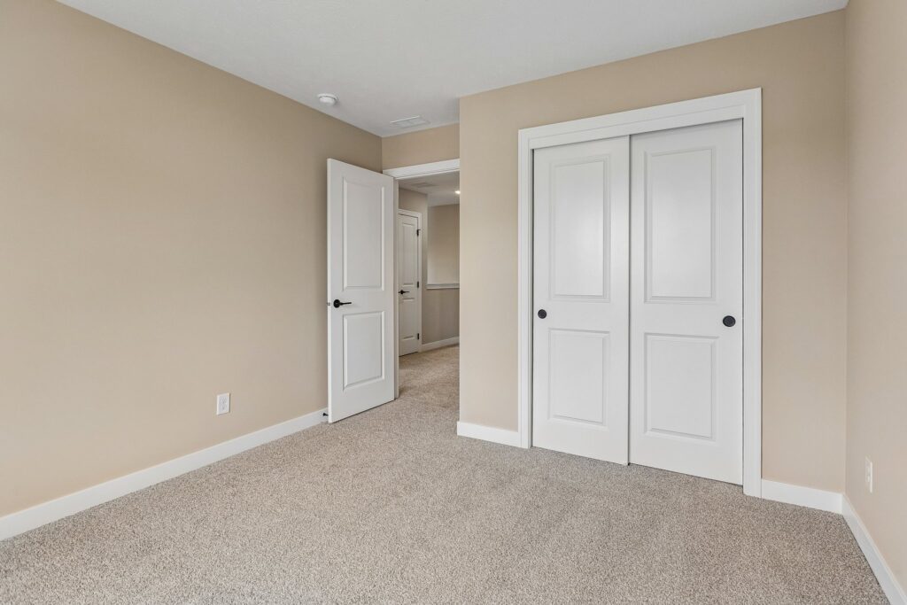 22-web-or-mls-9412 - 7713 N 116th St_022