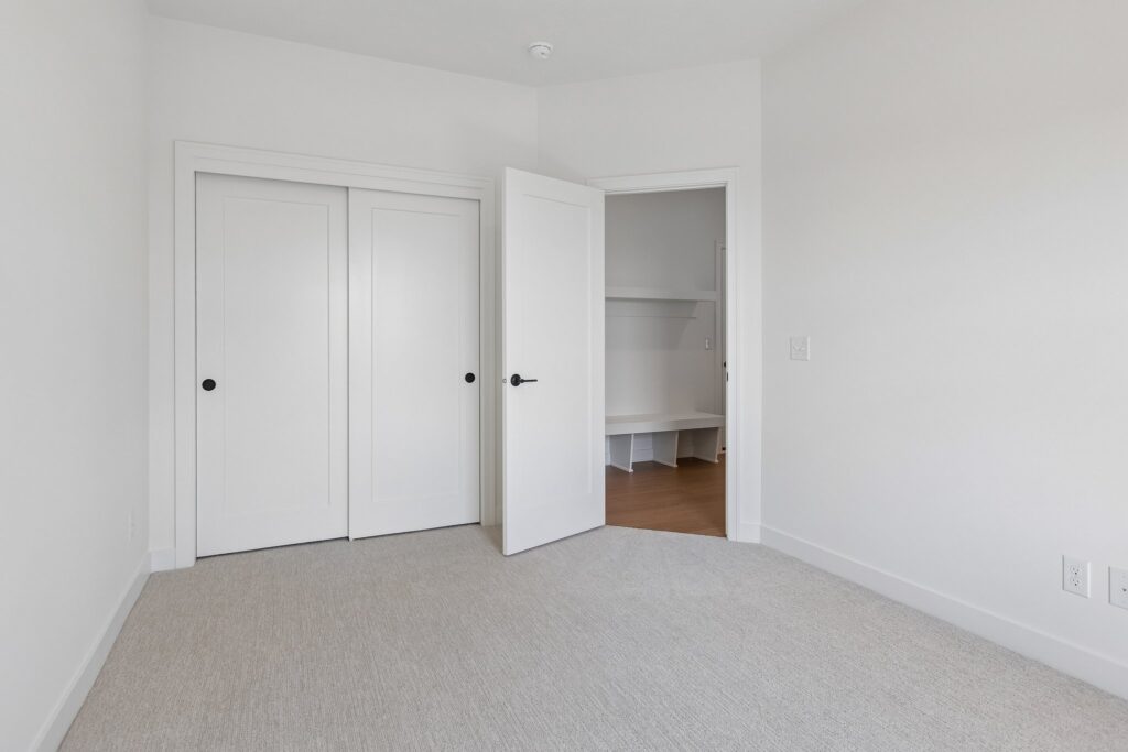 22-web-or-mls-9659 - 11103 N 161st Ave_022