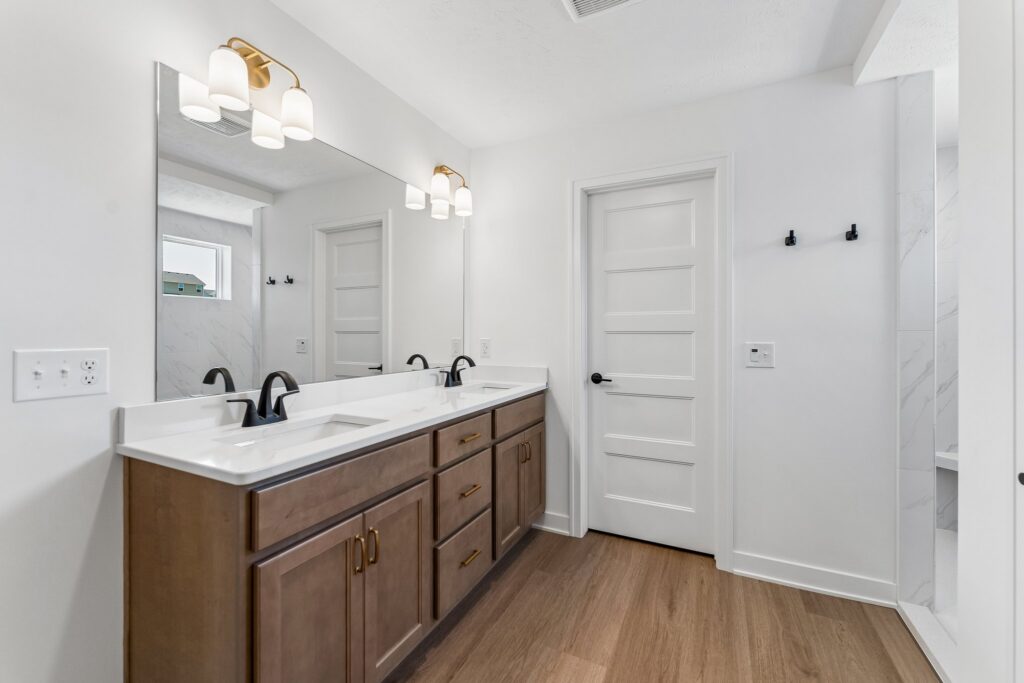 23-web-or-mls-9343 - 11101 N 161st St_023