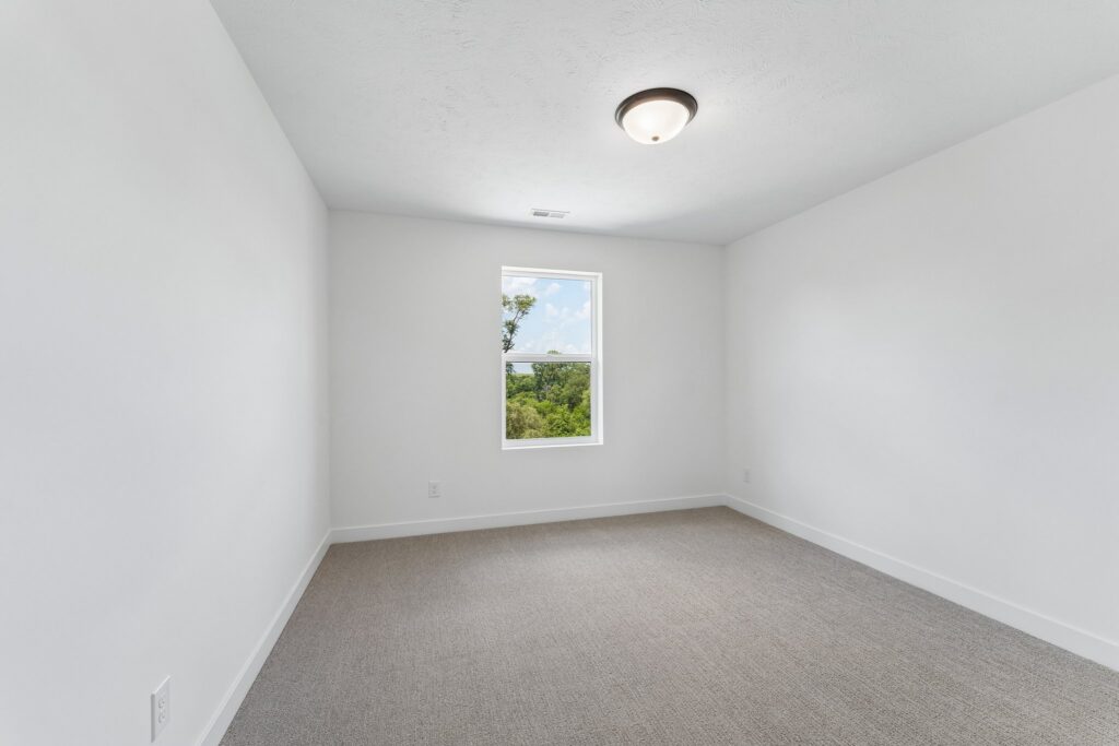 23-web-or-mls-9344 - 11008 N 172nd St_020