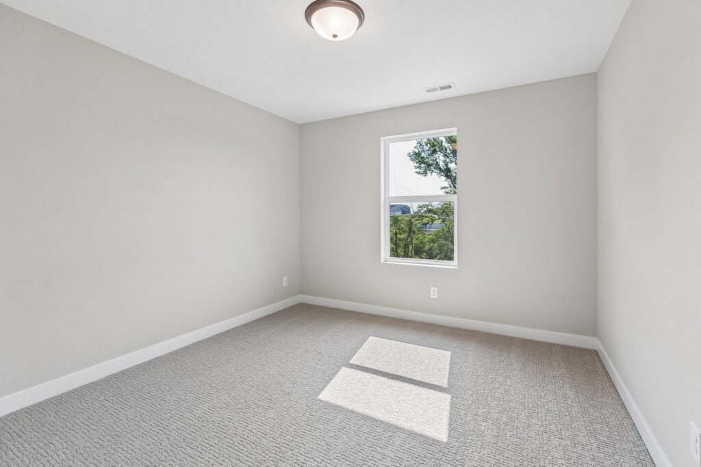 23-web-or-mls-9657 - 11209 N 173rd St_023