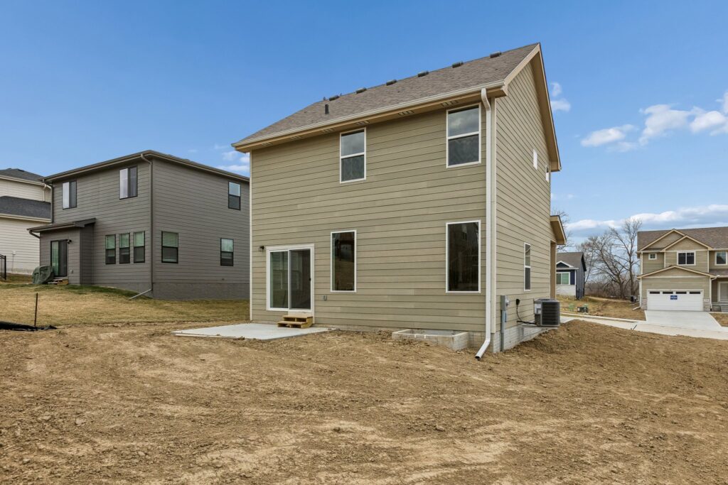 24-web-or-mls-8363 - 7713 N 116th Ave - 024