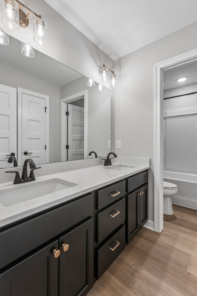 25-web-or-mls-9657 - 11209 N 173rd St_025