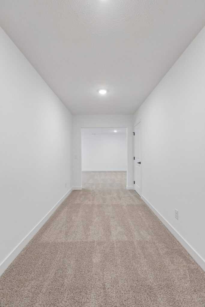 26-web-or-mls-8320 - 7716 N 116th Ave - 026