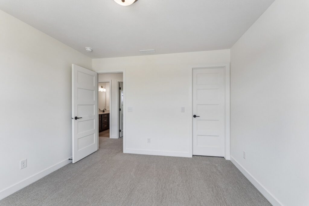 26-web-or-mls-9344 - 11008 N 172nd St_023