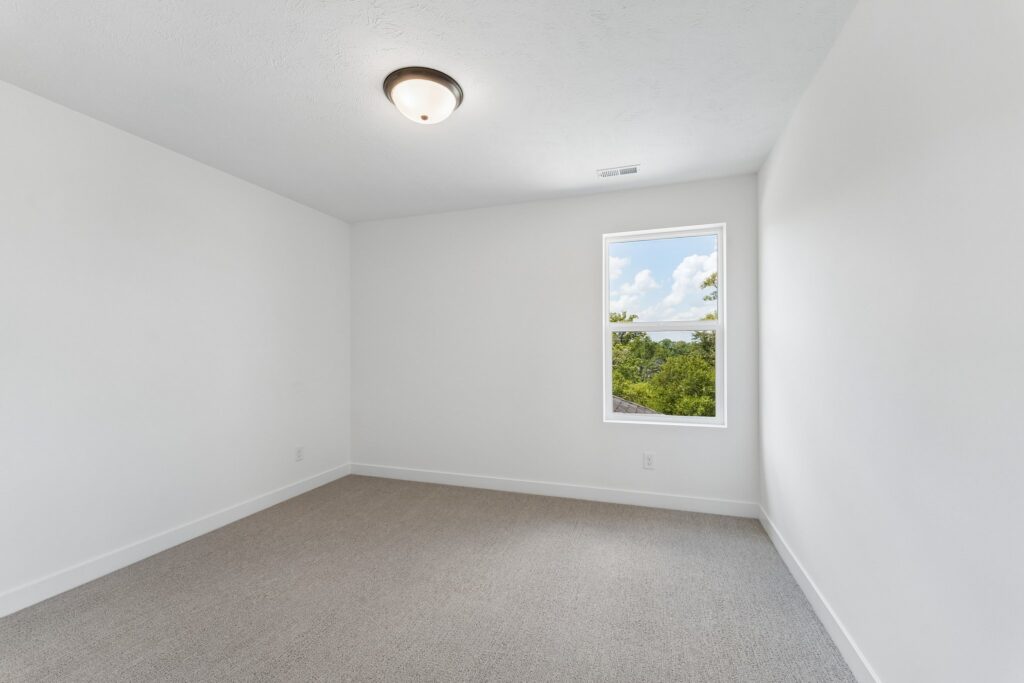 27-web-or-mls-9344 - 11008 N 172nd St_024