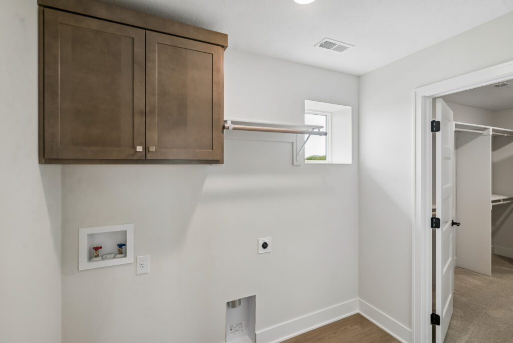 28-print-3806 Prairie Breeze Road_028