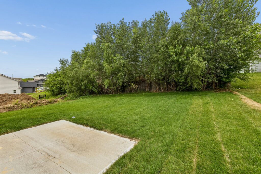 28-web-or-mls-9412 - 7713 N 116th St_028