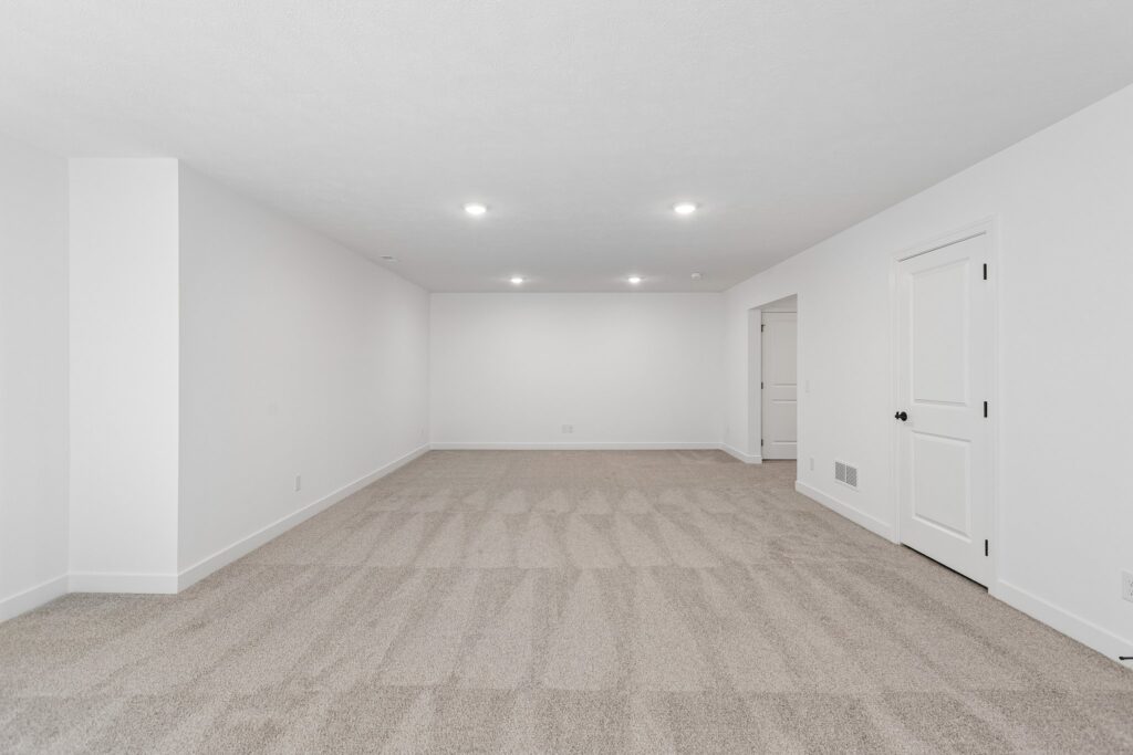 29-web-or-mls-8320 - 7716 N 116th Ave - 029