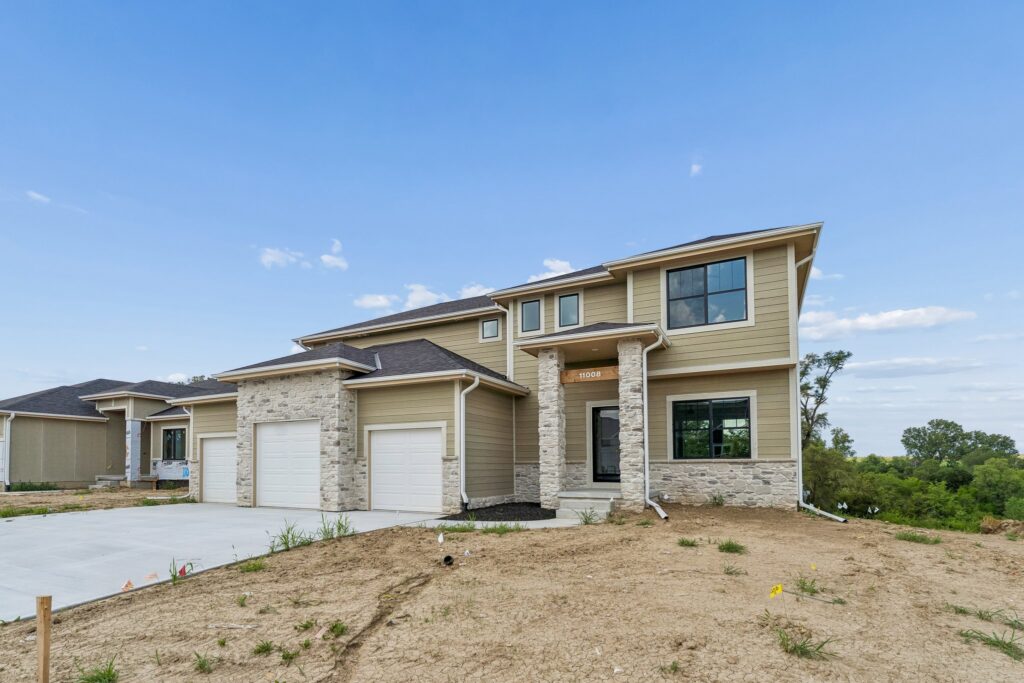 3-web-or-mls-9344 - 11008 N 172nd St_003