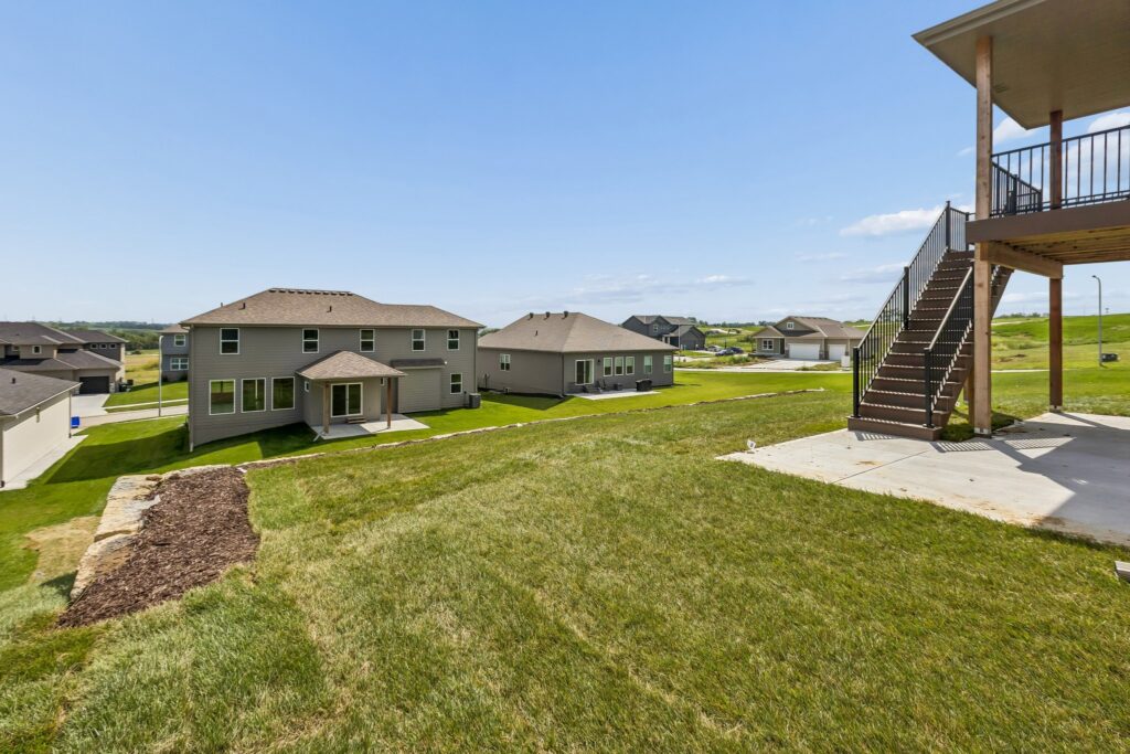 3-web-or-mls-9883 - 10905 N 160th St_003