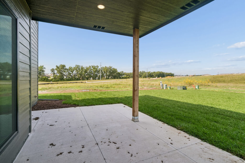 33-print-3806 Prairie Breeze Road_033