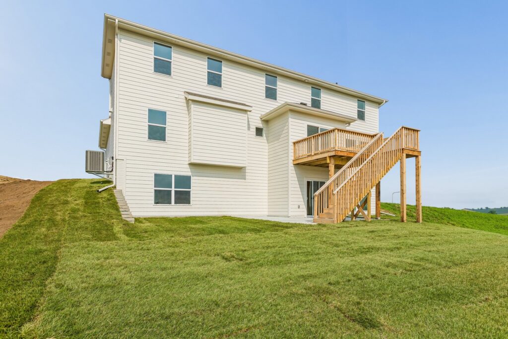 34-web-or-mls-9659 - 11103 N 161st Ave_004 (2)